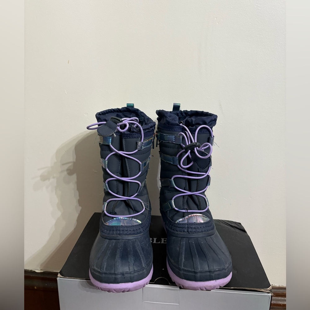 Khombu Kids Navy and Purple Snow Boots